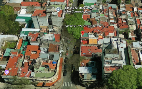 Ph En Venta - 4 Dormitorios 3 Baños - Flores