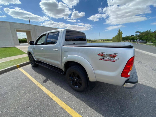 Toyota Hilux 3.0 Cd Srv Cuero I 171cv 4x4 2011