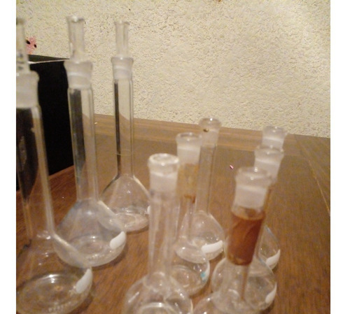 Matraz Volumetrico Pyrex 50ml Y 25ml Clase A (Usado)