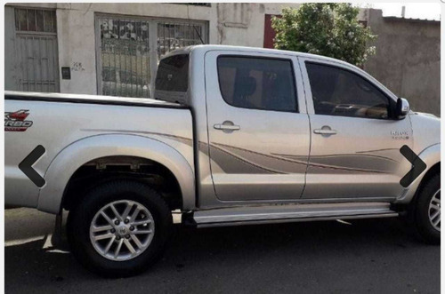 Toyota Hilux 3.0 Cd Srv Cuero I 171cv 4x4 5at 2012