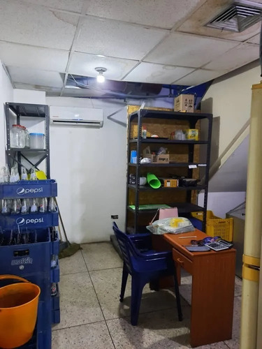 Imagen 4 de 13 de En Venta Negocio Y Charcuteria Centro De Maracay