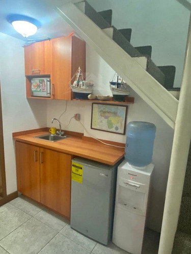 Se Vende Oficina Comercial , Centro Comercial Plaza Mayor, Lecheria. Anzoategui