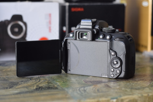 Kit Nikon D5300 18-55mm + Bolsa (menos De 4k Cliques)