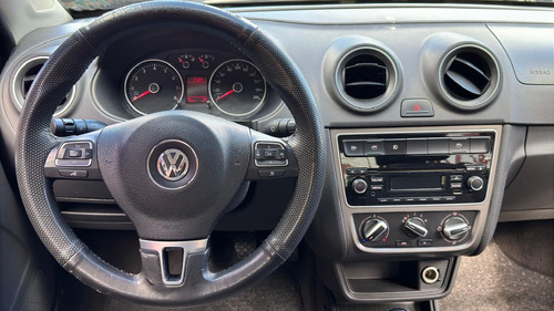 Volkswagen Voyage 1.0 Tretec Total Flex 4P