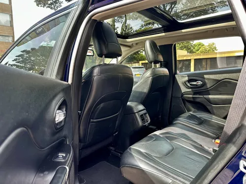 Jeep Cherokee 3.2 Longitude