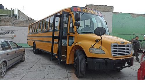 Imagen 3 de 13 de Autobús Escolar Freightliner M2, 2009