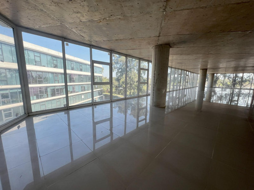 Venta De Oficina En Acceso Oeste Km41 Moreno Buenos Aires