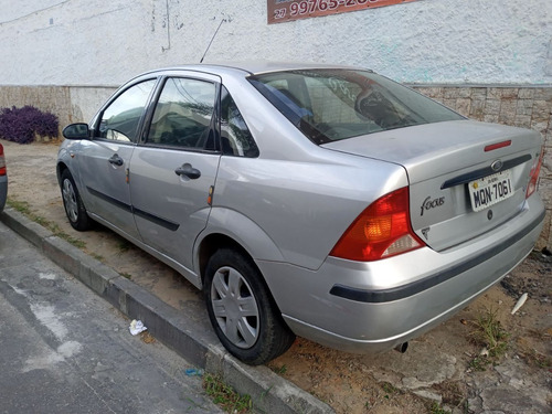 Ford Focus 1.6 L 8v