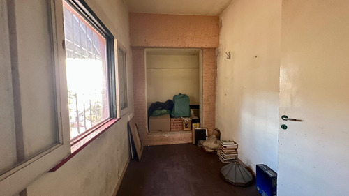 Imagen 8 de 9 de Casa Con Tres Dormitorios En Venta En Castelar Norte