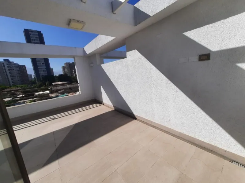 Imagen 5 de 16 de Townhouse Nuevo De Tres Pisos En San Miguel