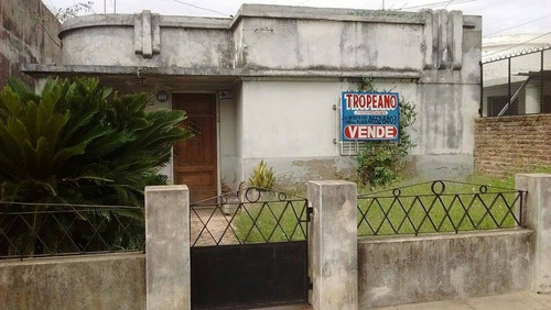 Imagen 2 de 3 de Casa A Reciclar En Venta Ideal P/galpon La Tablada.
