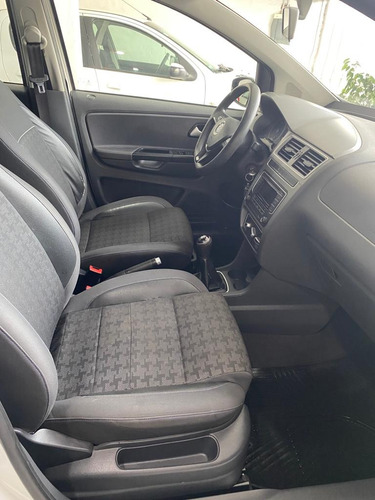 Imagen 9 de 11 de Volkswagen Suran 1.6 Trendline 2016