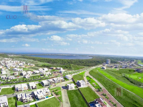 Gran Terreno En Punta Tiburón Frente Al Campo De Golf