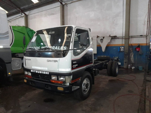 Imagen 3 de 11 de Mitsubishi Canter - Chasis Pelado