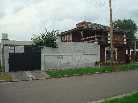 Imagen 2 de 21 de Casa En Venta Cond En Moron Sur