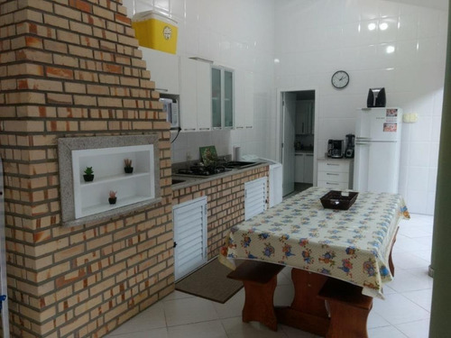 Casa Com 3 Dormitórios Porteira Fechada -são Sebastião - Palhoça/sc - Ca3250