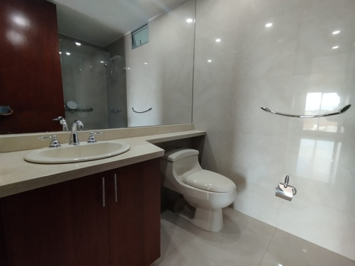 Apartamento En Arriendo/venta En Santa Barbara Oriental-usaquén. Cod A1614394