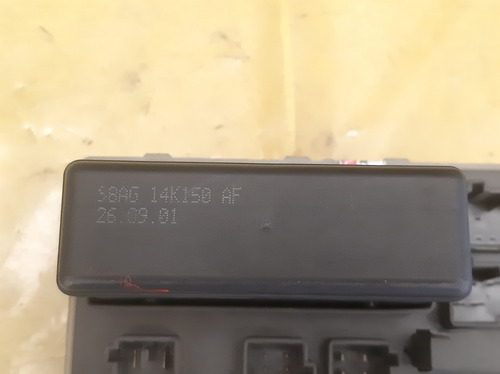 Caixa Fusível Interna Bsi Ford Focus 1.8 16v 2002 (Usado)