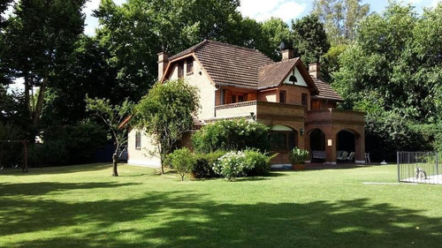 Imagen 16 de 20 de Casa En Venta - Lomas Schoenstatt - San Isidro