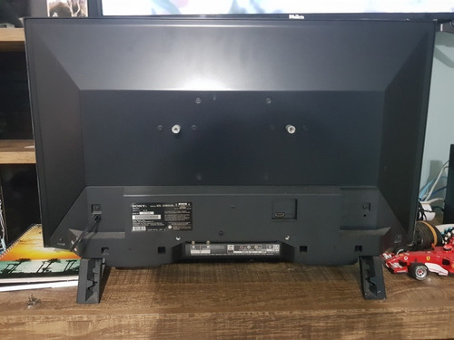 Imagem 3 de 4 de Sony Bravia Kdl-32w655d Pouco Usada. Defeito Na Tela.