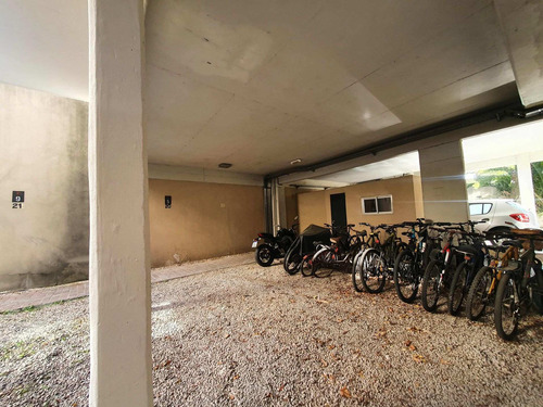 Imagen 11 de 12 de Departamento 2 Amb. Balcón Y Cochera San Isidro