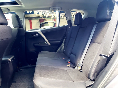 Imagen 10 de 13 de Toyota Rav4 2017 2.5 Xle 4wd At