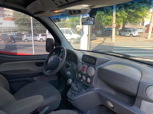 Imagem 8 de 8 de Fiat Doblo 2013 1.8 16v Adventure Xingu Flex 5p