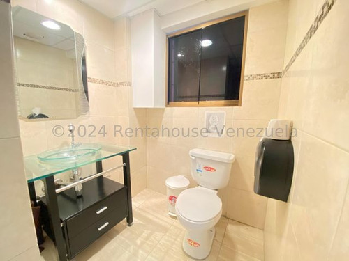 Local Comercial En Alquiler A Pie De Calle Av. San Juan Bosco Altamira 25-11316 Mr.