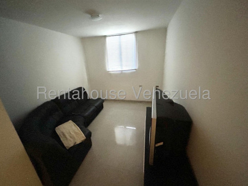 Moderno Apartamento En Venta Este De Barquisimeto. Club Hipico Las Trinitarias 25-16597 As-my