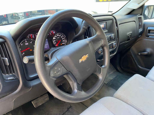 Imagen 5 de 8 de Chevrolet Silverado 2017 2p Cab Regular V6/4.3 Aut A/a Cd