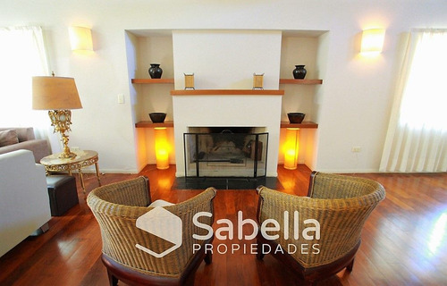 Venta De Casa De 4 Dormitorios En Grand Bell I.