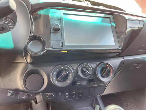 Toyota Hilux 2.7 Cabina Doble Sr Mt