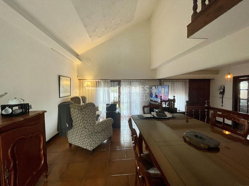 Casa En Venta 4 Ambientes Con Garage ~ Barrio San Carlos Mar Del Plata