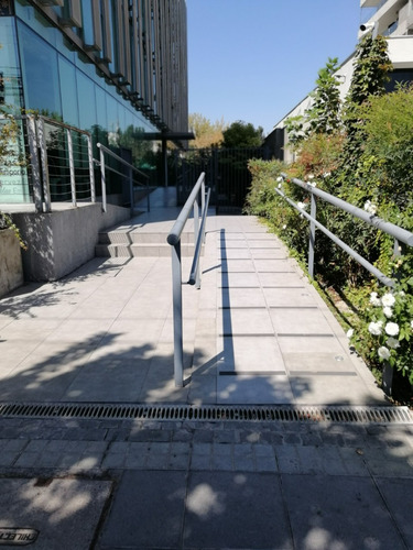 2 Privados, Estación Simón Bolívar