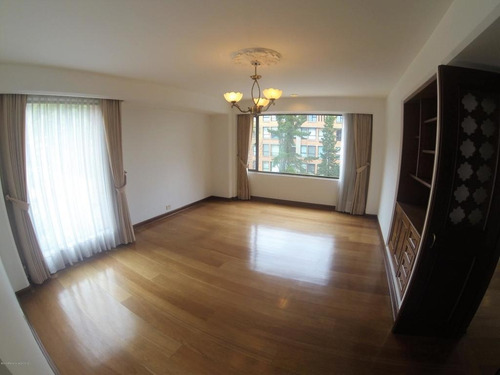 Apartamento En Los Rosales(bogota) Rah Co: 21-744