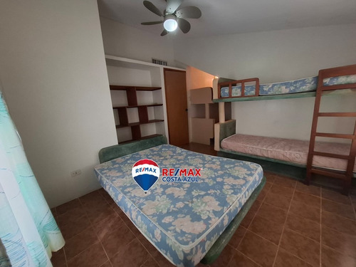 Remax Vende Espectacular Town House En Villa Acuarium Segunda Etapa Conjunto Residencial Chichiriviche Flamingo
