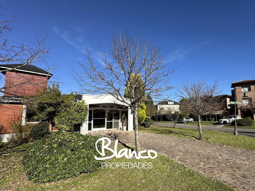 Casa En Alquiler En Las Glorietas, Nordelta, Tigre