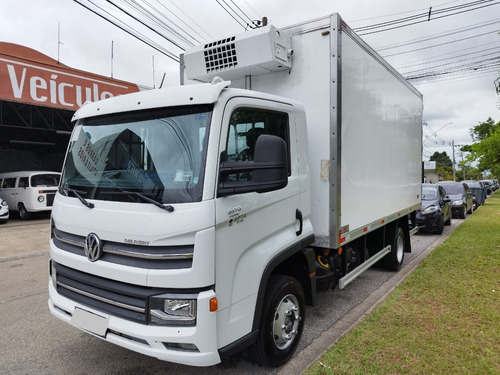 Volkswagen Delivery 9.170 Prime + Bau Refrigerado Até -18ºc