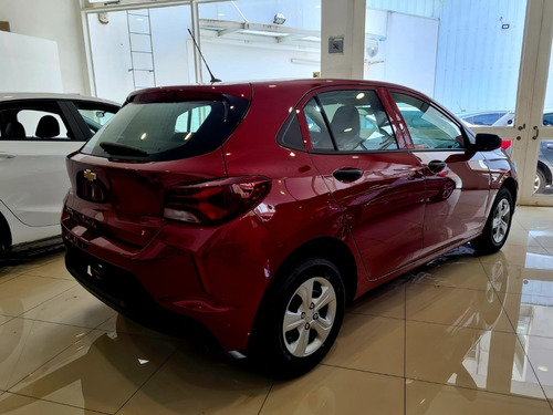 Imagen 8 de 21 de Nuevo Chevrolet Onix 5 Ls 2023 1.2 Manual 0km Color Ggal1