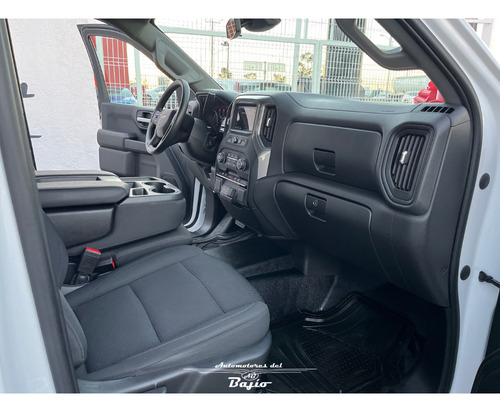 Chevrolet Silverado 5.4 2500 Doble Cabina Ls 4x2 At