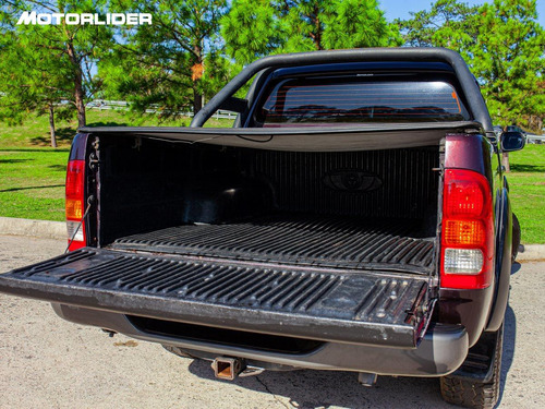 Imagen 12 de 25 de Toyota Hilux Dx Td 2.5 4x2 Extra Full | Permuta / Financia