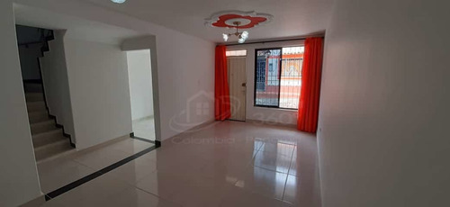 Imagen 3 de 17 de Venta Casa Miradores Del Bosque San Gil