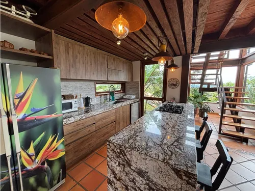 Finca Para La Venta En Ubicación Muy Privilegiada.