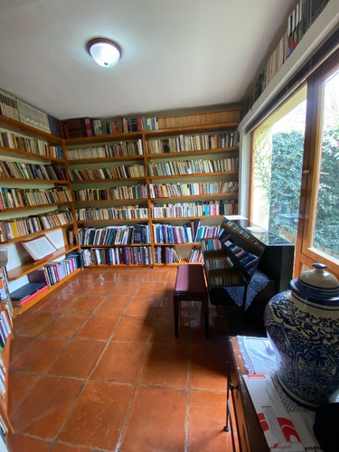Casa Estilo Mexicano Contemporáneo En Jardines En La Montaña