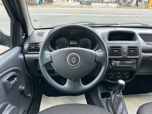 Renault Clio Expression 1.0 16v 4p
