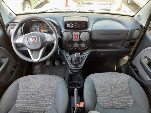 Imagem 7 de 12 de Fiat Doblo Essence 7l E