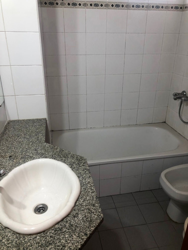 Imagen 14 de 17 de Departamento 2 Ambientes En Venta En Lanus Este (073)
