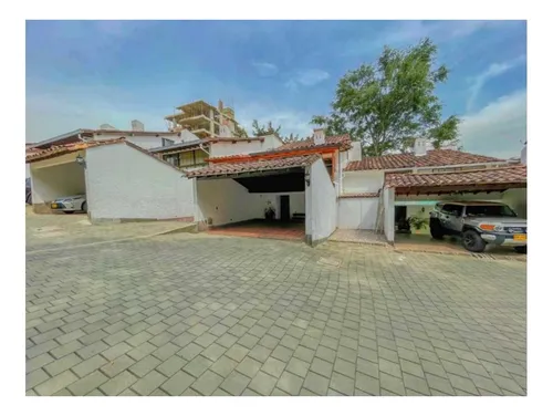 Rhbr-12826 (casa Campestre) 3 Niveles (poblado Tesoro)