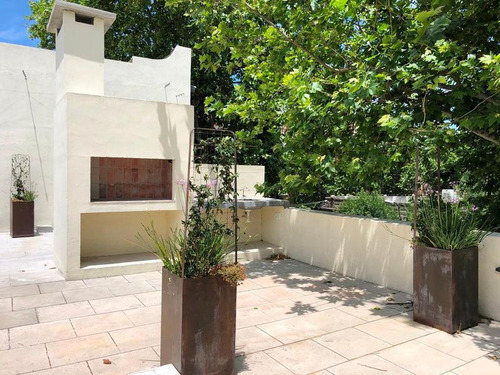 Venta Apartamento 2 D, Con Parrillero De Uso Exclusivo! Con Renta
