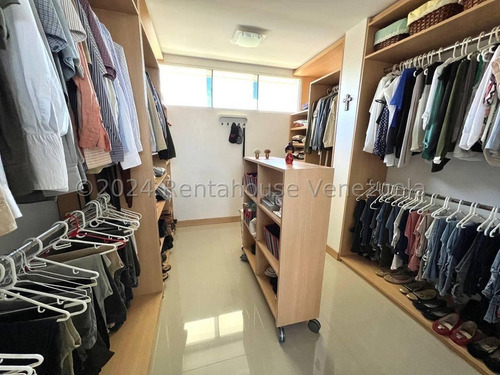 Se Ofrece En Alquiler Extraordinaria Y Hermosa Casa Quinta Ubicada En Lomas De La Lagunita